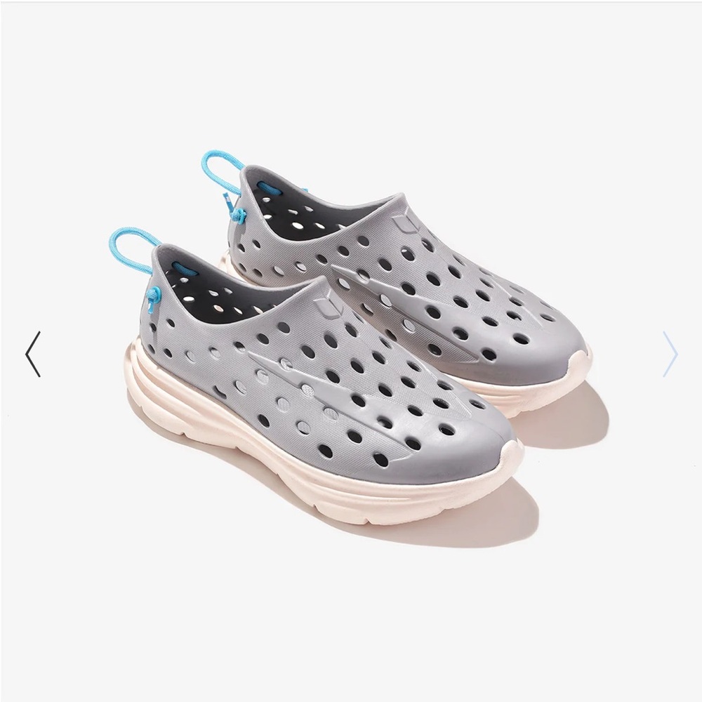 Kane Footwear recovery shoes. Revive stone/cream